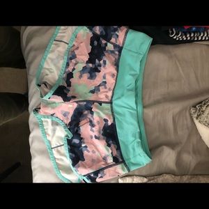 Lululemon speed shorts size 6